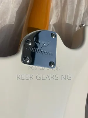 White Bullfighter Electric Strat Guitar SSH
