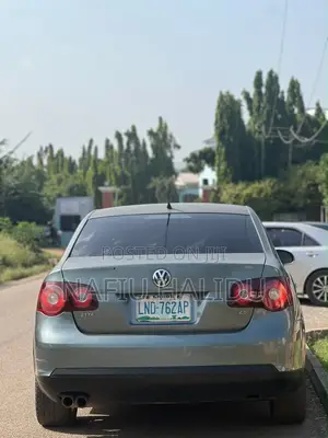 Volkswagen Jetta 2010 Gray