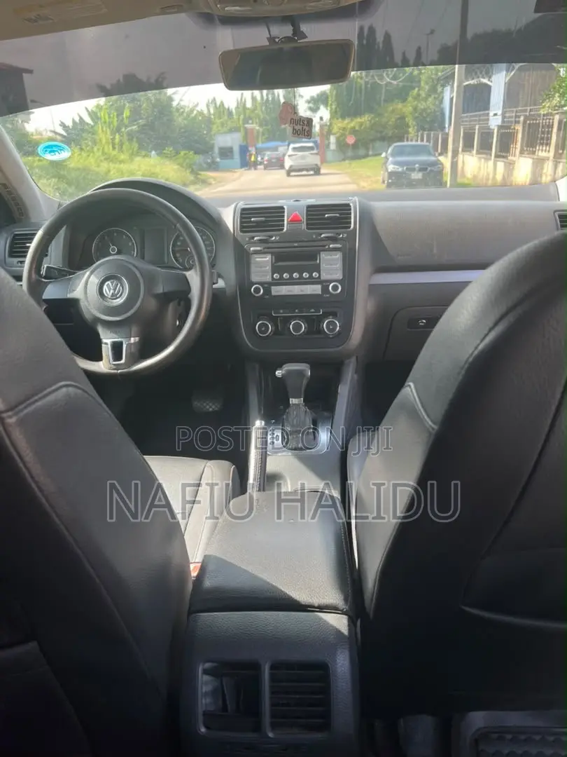 Volkswagen Jetta 2010 Gray