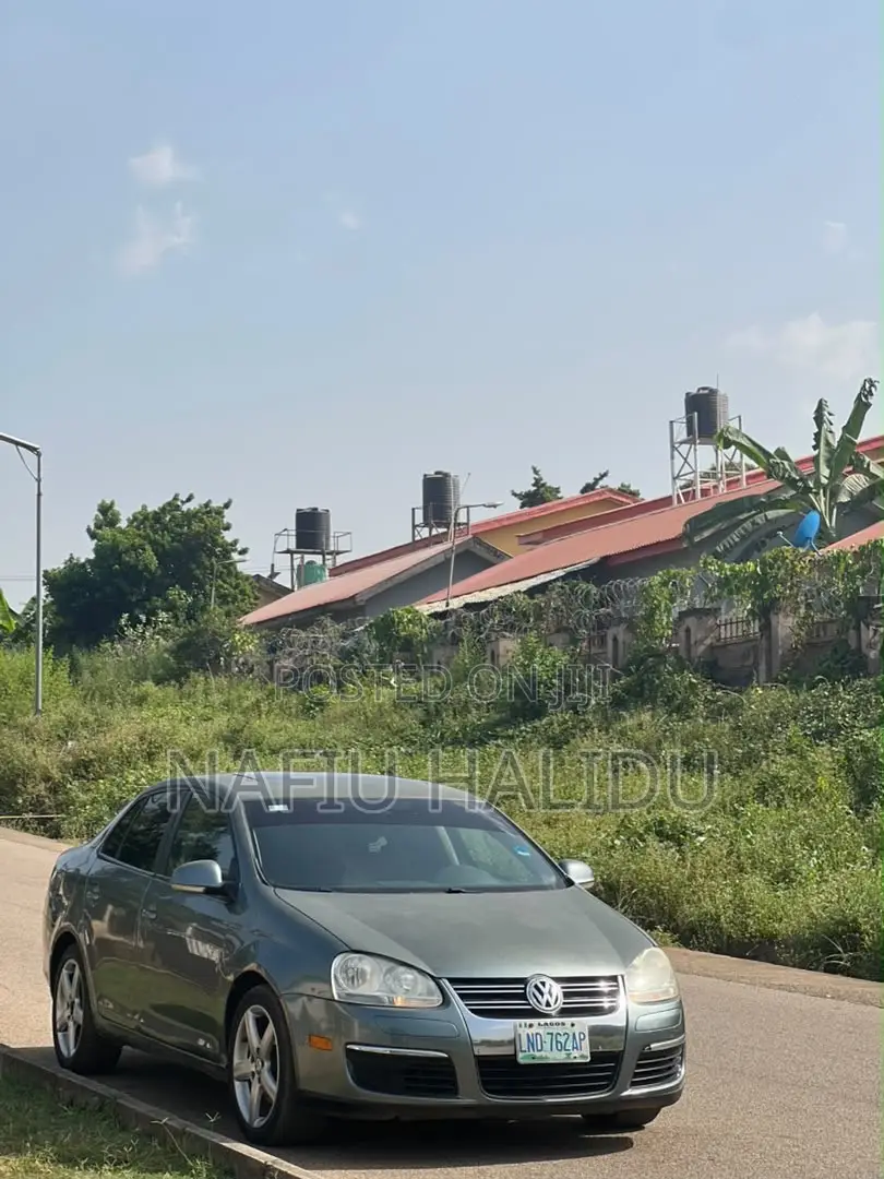 Volkswagen Jetta 2010 Gray