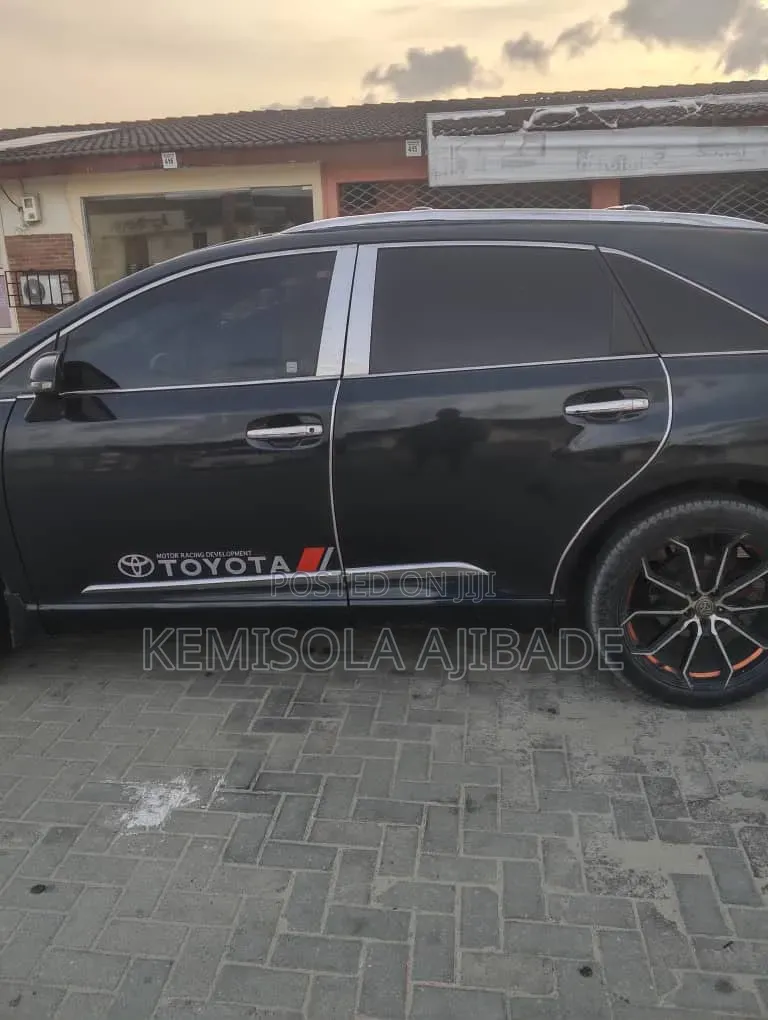 Toyota Venza 2011 Black