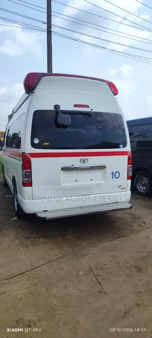 Toyota HiAce 2020 White
