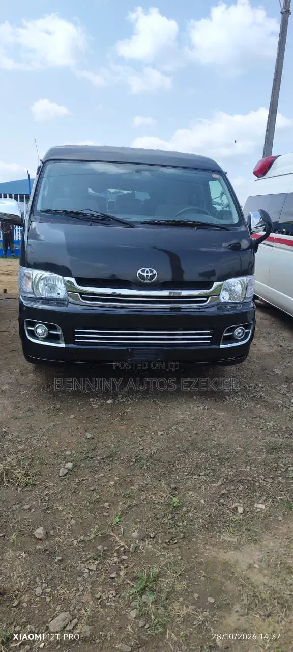 Toyota HiAce 2015 Grey