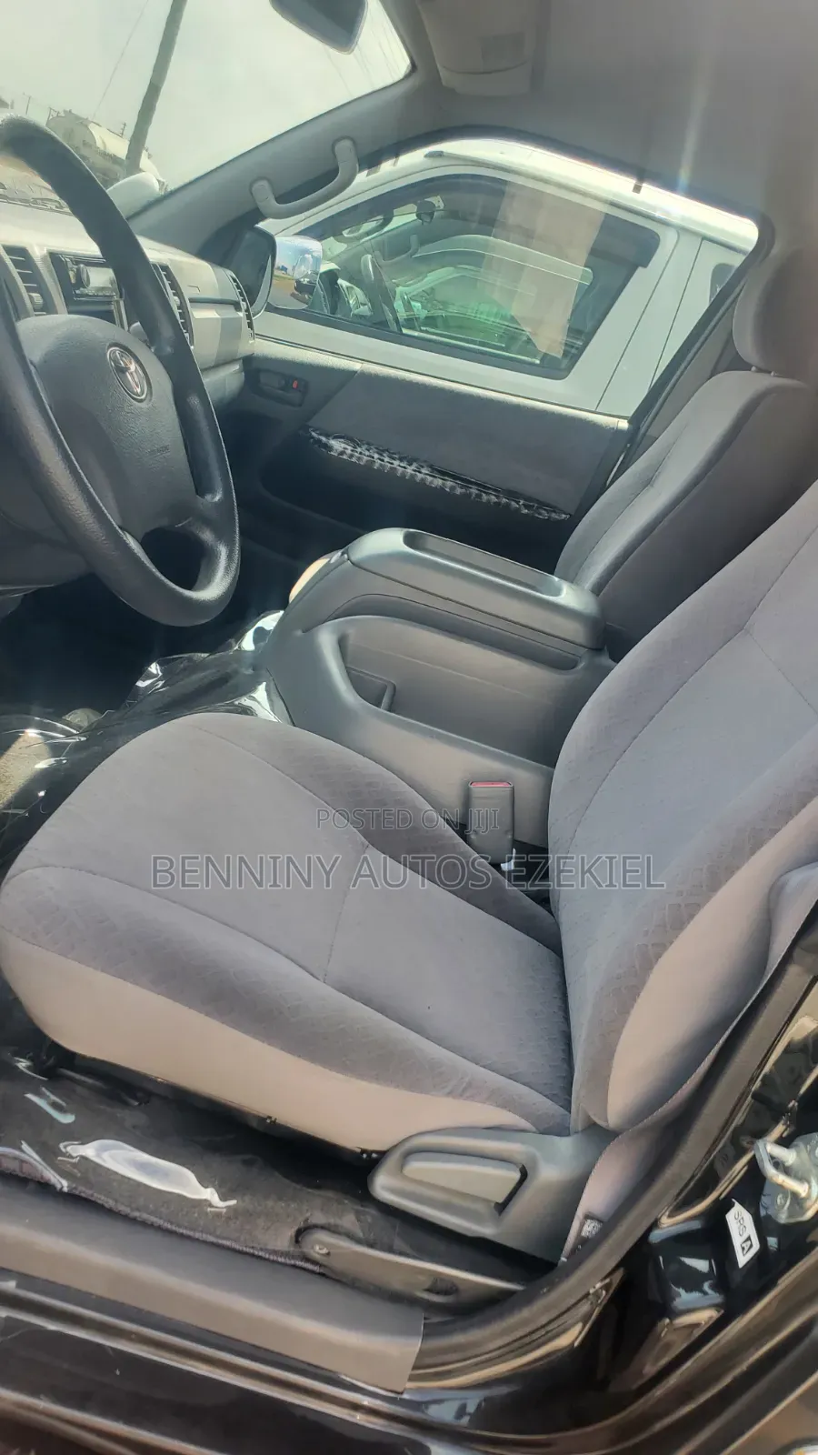 Toyota HiAce 2015 Grey