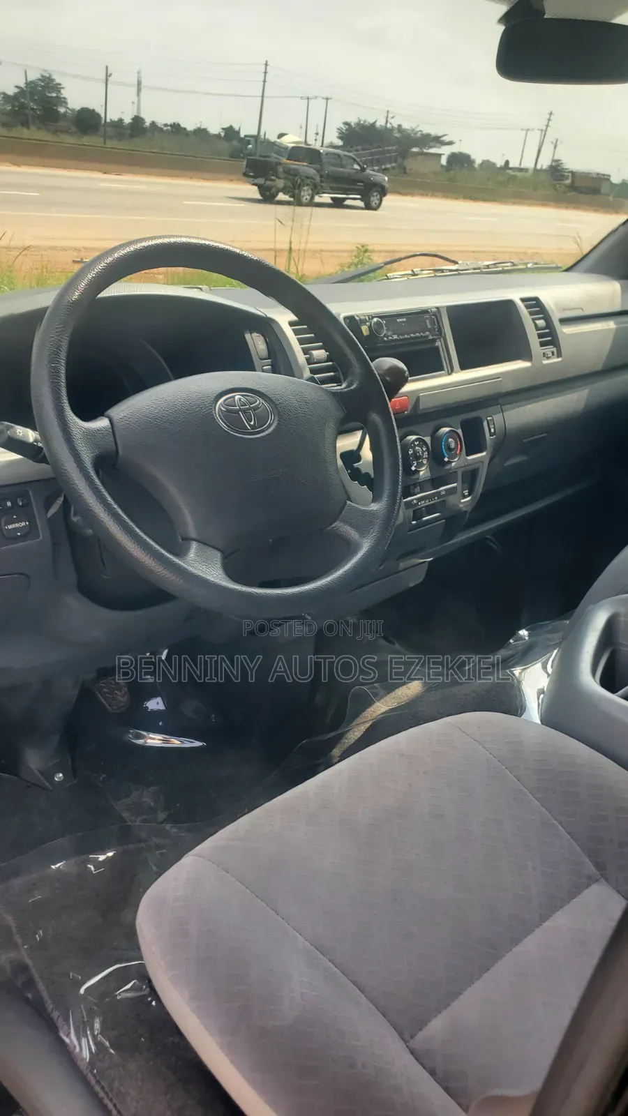 Toyota HiAce 2015 Grey