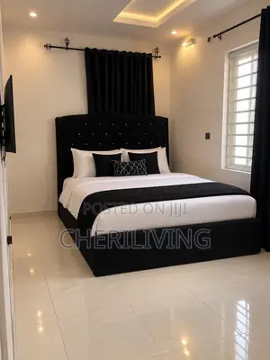 Orchid Road Shortlet One Bedroom Luxury Daily Short Let ,Free Wifi