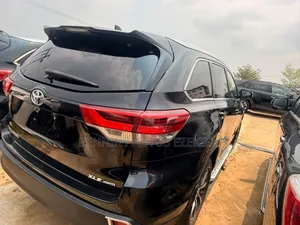 Toyota Highlander XLE 2019 Black