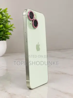 Apple iPhone 15 128 GB Green