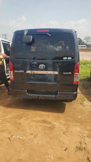 Toyota HiAce 2013 Grey