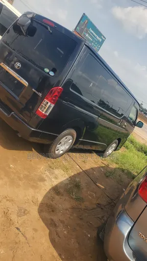 Toyota HiAce 2013 Grey