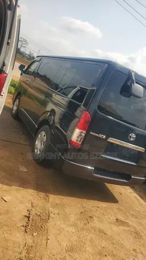 Toyota HiAce 2013 Grey