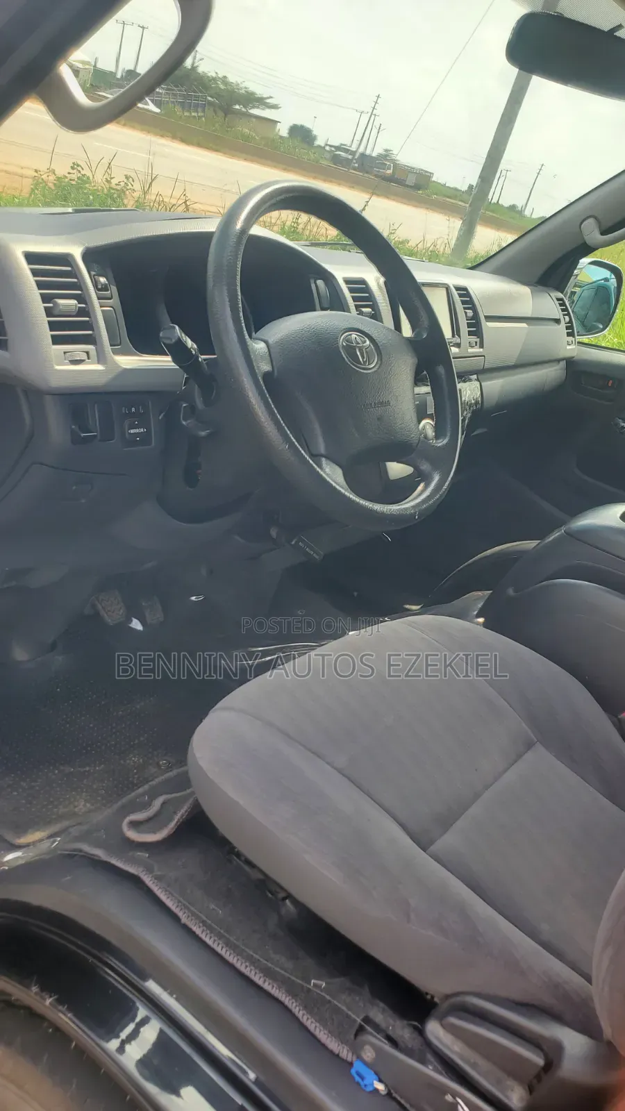 Toyota HiAce 2013 Grey