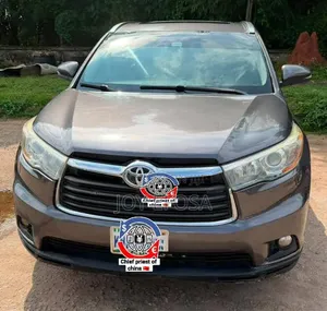 Toyota Highlander XLE 4dr SUV (3.5L 6cyl 6A) 2014 Gray