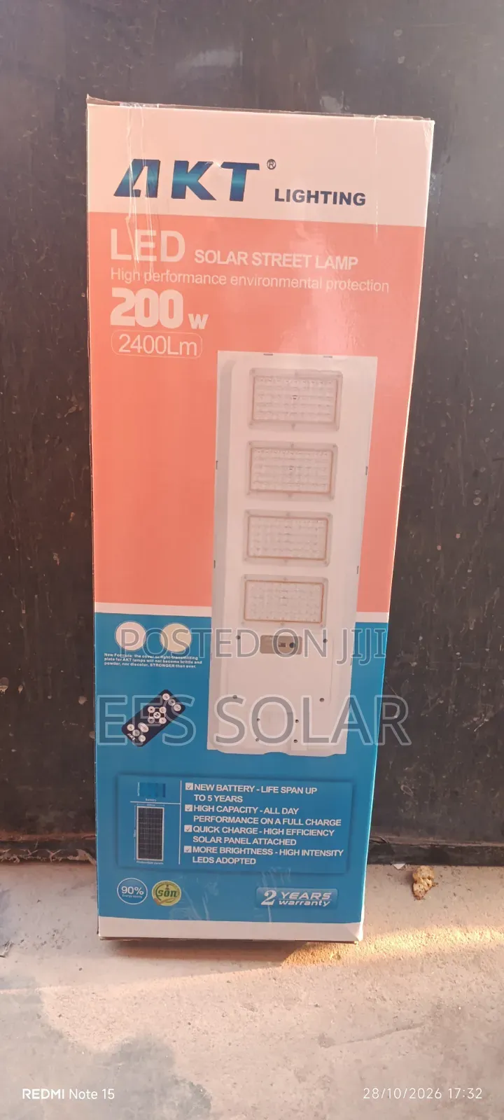 AKT 200W LED Solar Street Light – 2400LM With Remote Control