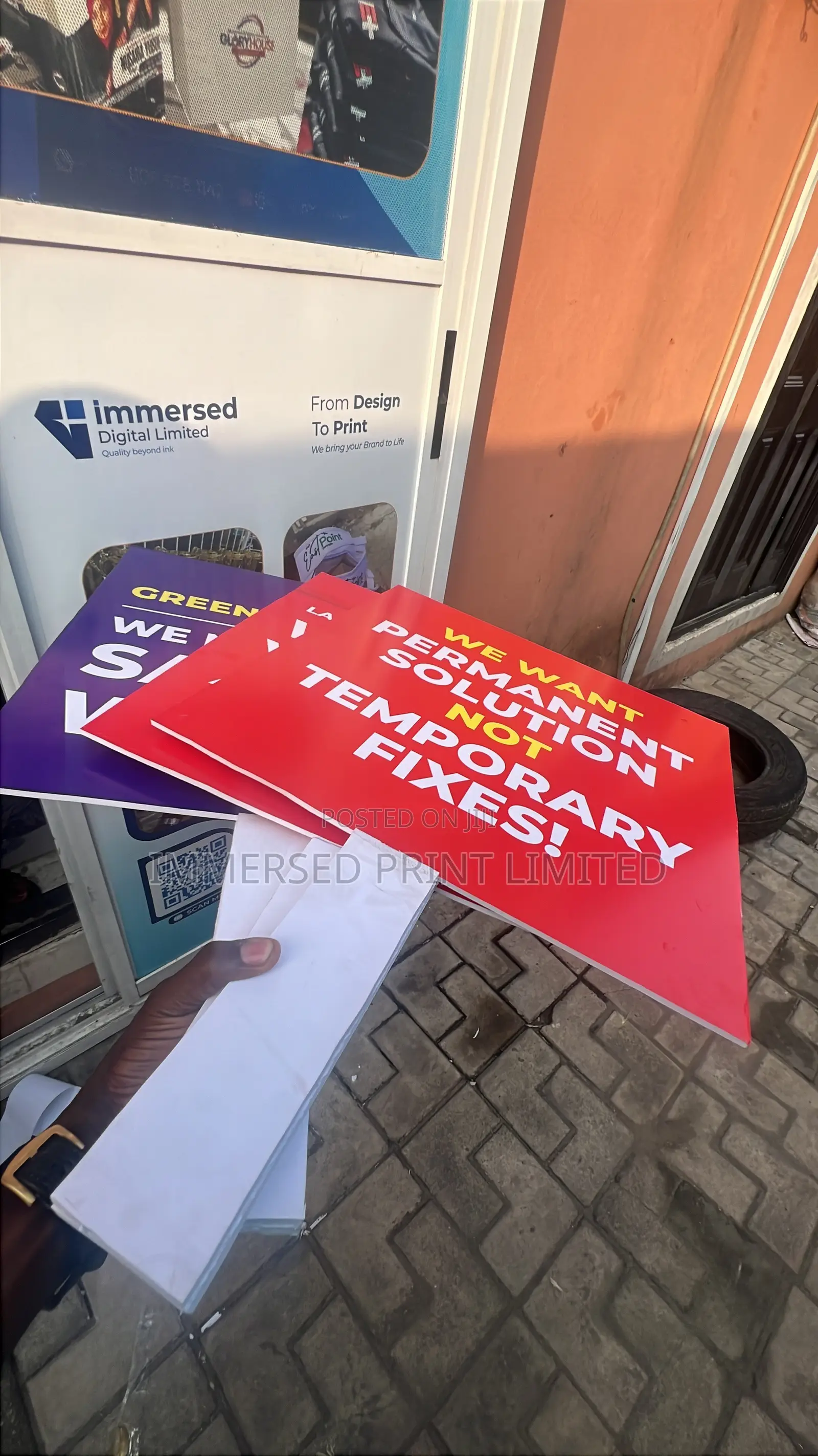 Custom Placards in 2hrs