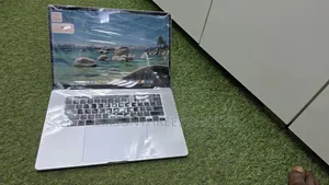 Laptop Apple MacBook Pro 2019 32GB Intel Core i9 SSD 512GB