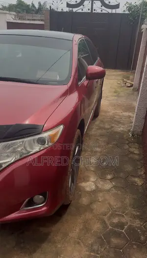 Toyota Venza XLE 2010 Red