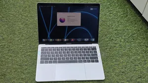Laptop Apple MacBook Pro 2017 8GB Intel Core i5 SSD 128GB