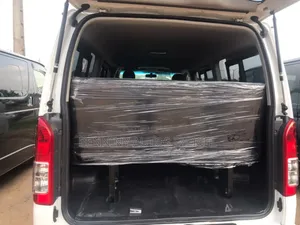 Toyota HiAce 2013 White