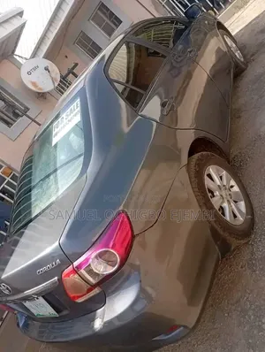 Toyota Corolla 2011 Gray