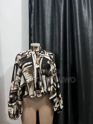 Omowumi Top