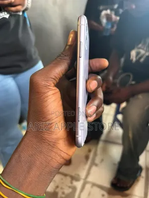 Apple iPhone 11 64 GB Blue
