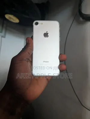Apple iPhone 7 32 GB Silver