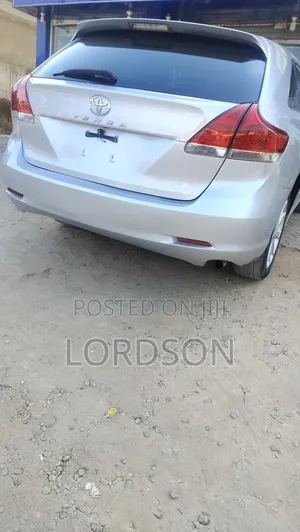 Toyota Venza Limited 2011 Silver