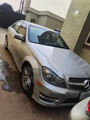 Mercedes-Benz C300 2014 Silver