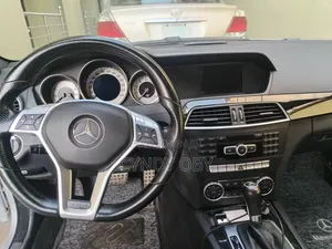 Mercedes-Benz C300 2014 Silver