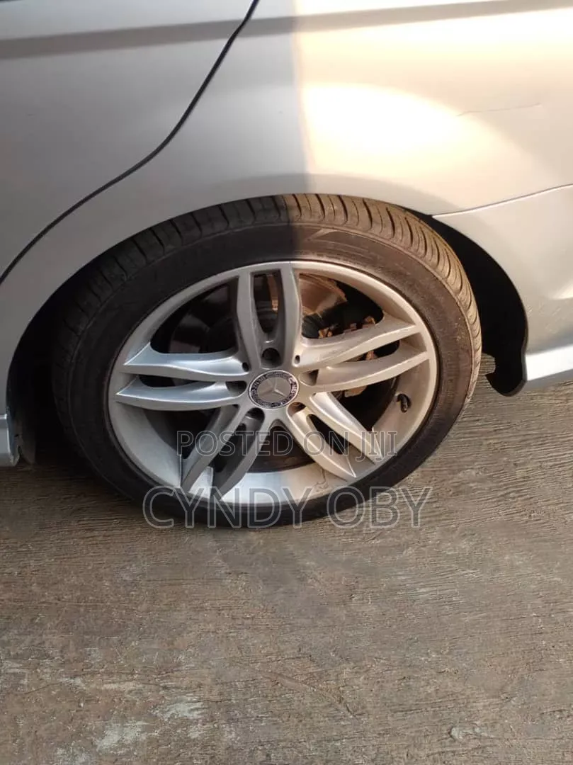 Mercedes-Benz C300 2014 Silver