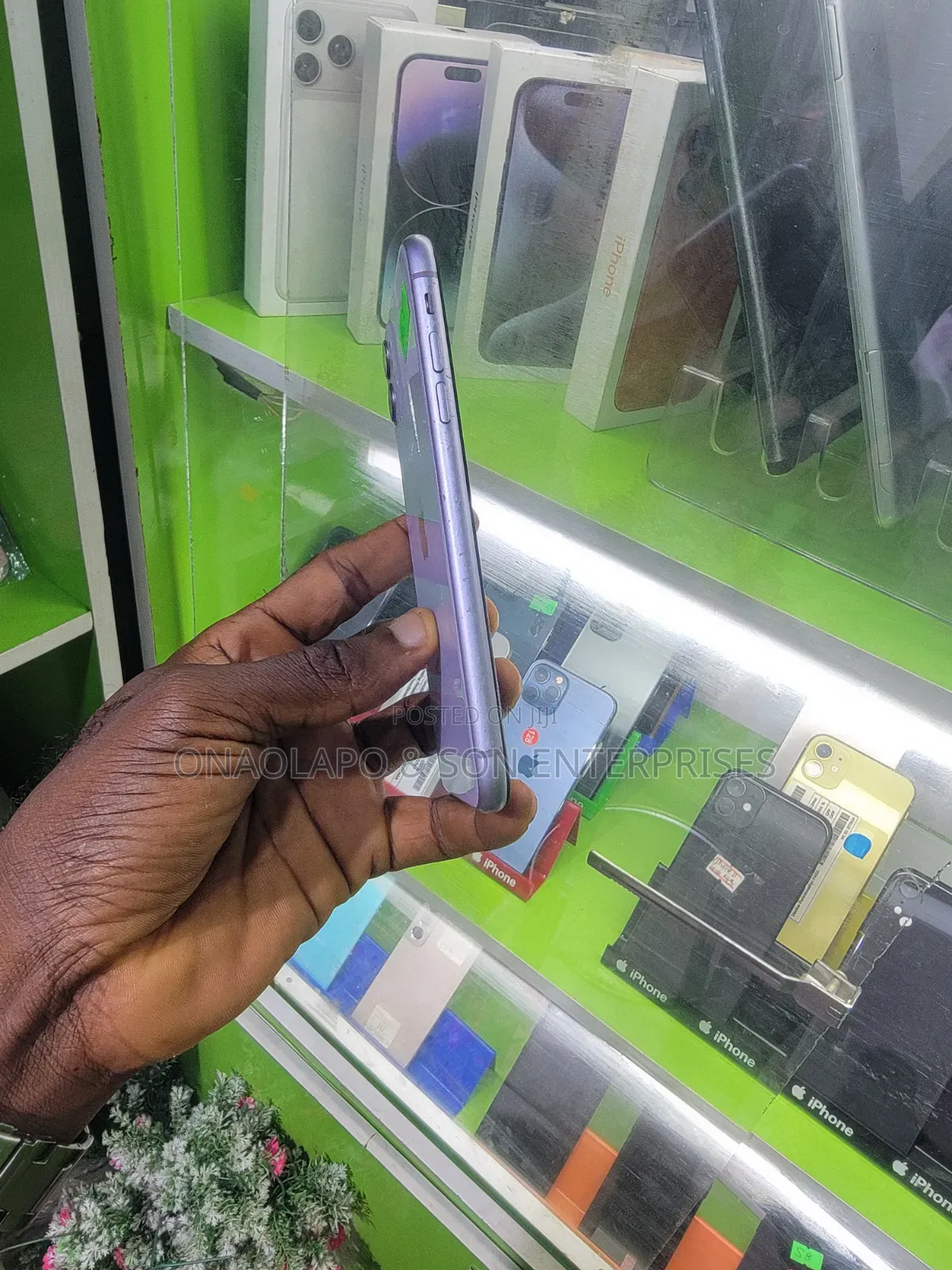 Apple iPhone 11 64 GB Purple