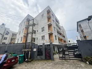 4bdrm Maisonette in Mmojisola Onikoyi,, Banana Island for rent