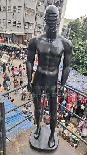 Gaint Man Mannequin