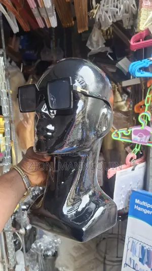 Man Dummy Head