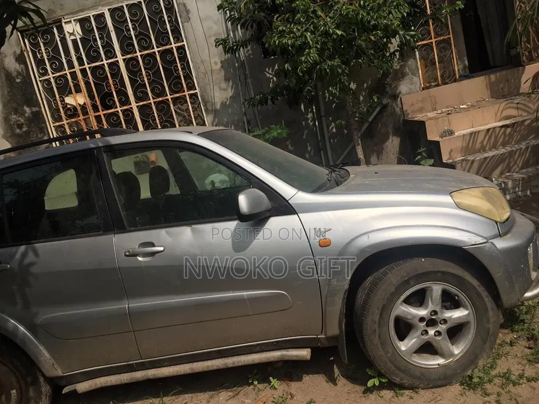 Toyota RAV4 Automatic 2003 Silver