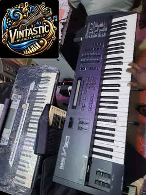 Yamaha v-50 Top Digital Music Workstation