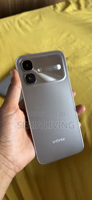 New Infinix Smart 20 128 GB Silver