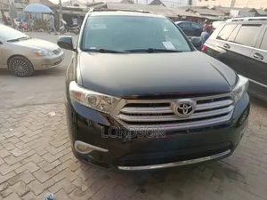 Toyota Highlander SE 2012 Black