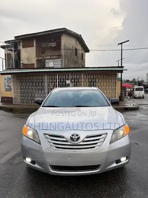 Toyota Camry XLE V6 4dr Sedan (3.5L 6cyl 6AM) 2008 Silver