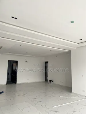3bdrm Block of Flats in Ikoyi for rent