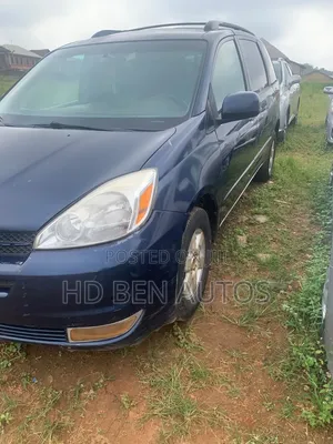 Toyota Sienna XLE AWD (3.3L V6 5A) 2004 Blue