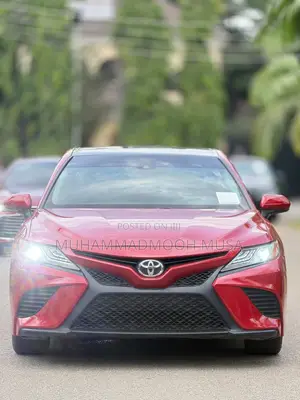 Toyota Camry XSE (2.5L 4cyl 8A) 2019