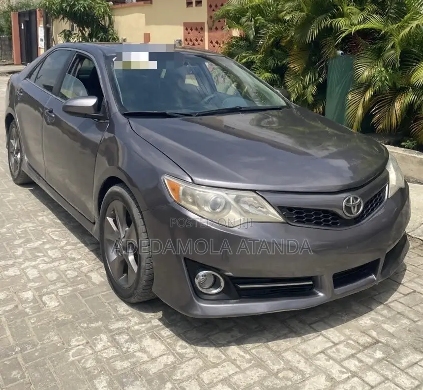 Toyota Camry 2014 Gray