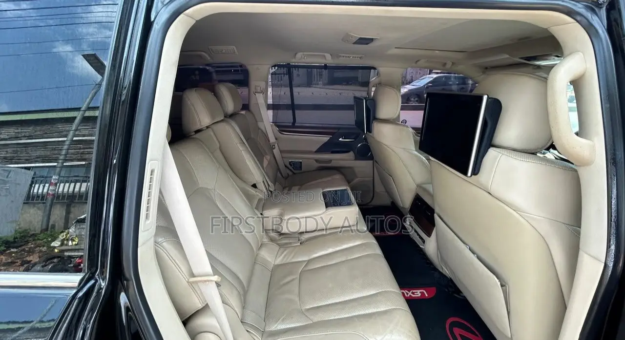 Lexus LX 2018 Black