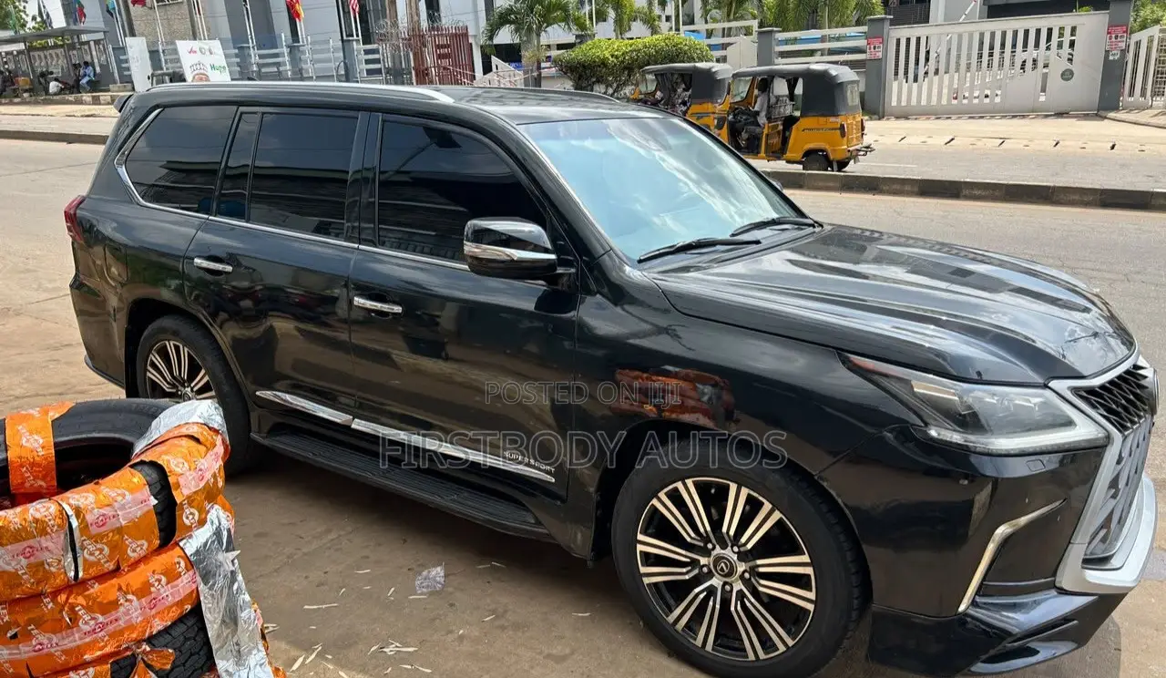 Lexus LX 2018 Black