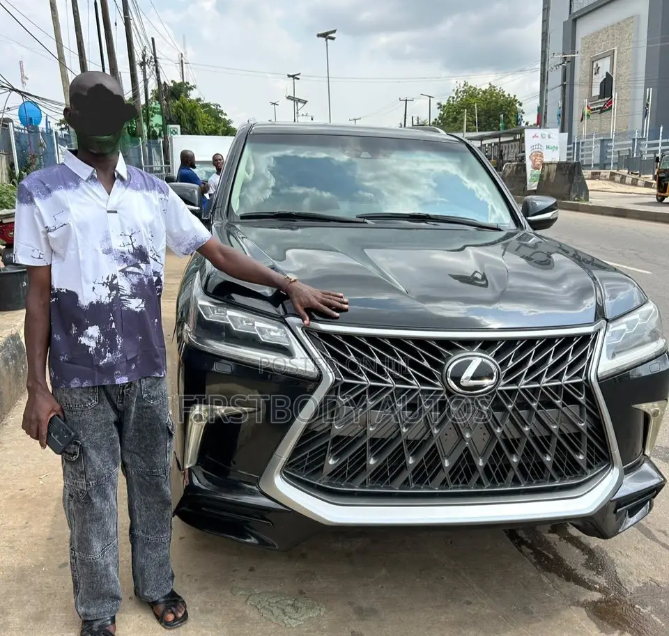 Lexus LX 2018 Black