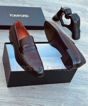 Luxury Tom Ford Men’s Textured Leather Loafers – Shoes
