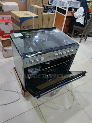 Spacious Maxi Cooker With Six Burners for Busy Kitchens