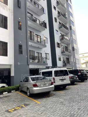 4bdrm Apartment in Banana Island for sale